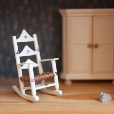 Rocking chair miniature