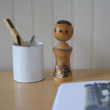 Kokeshi aux yeux ronds